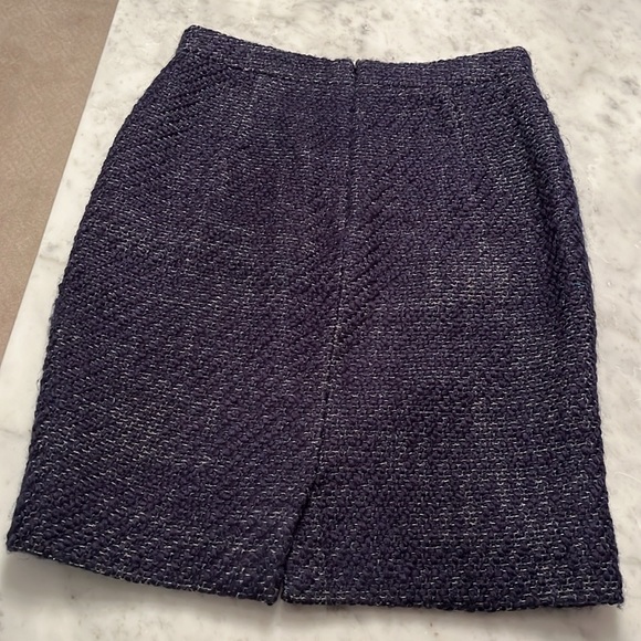 Beautiful navy blue wool J. Crew pencil skirt - Picture 4 of 6